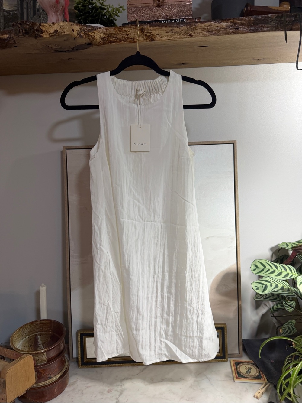 NWT Elle Grey Alexis Simplicity Crew Neck A-Line Mini Dress - Extra Soft White